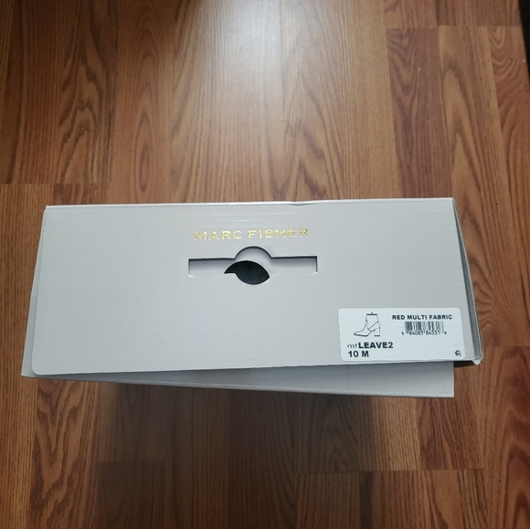 Mid Heel Suede Pointy Red Booties - Picture 12 of 12